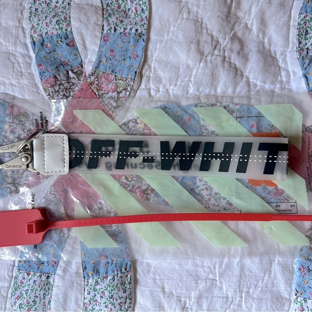 Off-White keychain/lanyard